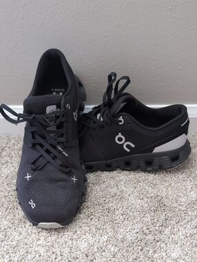 Women's On Clouds X 3 Black Running Shoes